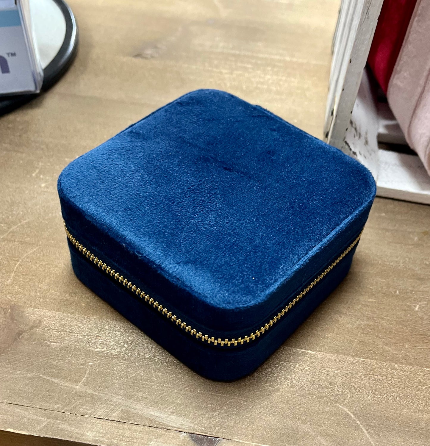 VELVET JEWELRY CASE- SMALL