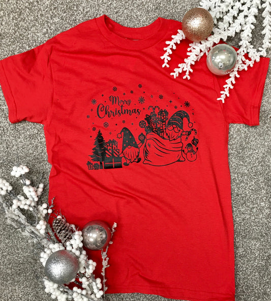 RED GNOME IN SLEIGH TEE