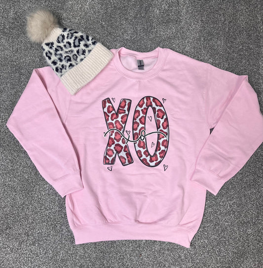 XOXO LIGHT PINK CREW NECK SWEATSHIRT